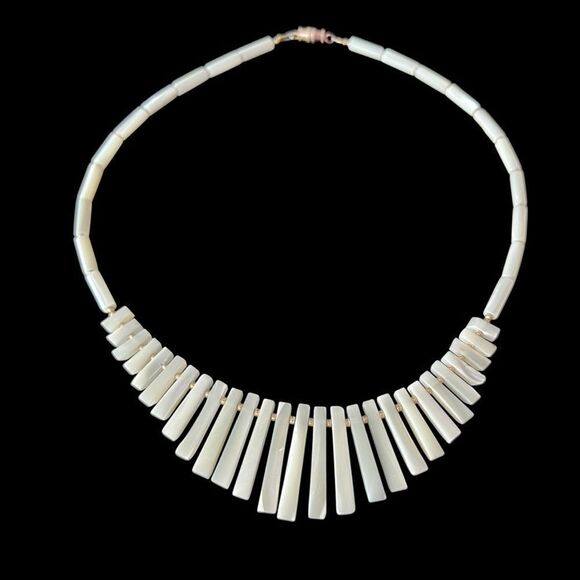Vintage Mother of Pearl Shell Bead Fringe Necklace - Picture 2 of 4